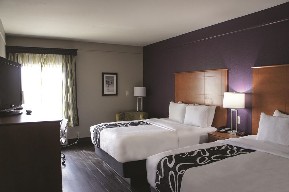 Palacio Royale Inn Signature Katy Room photo