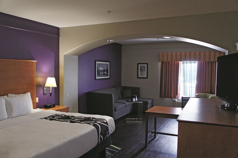 Palacio Royale Inn Signature Katy Room photo