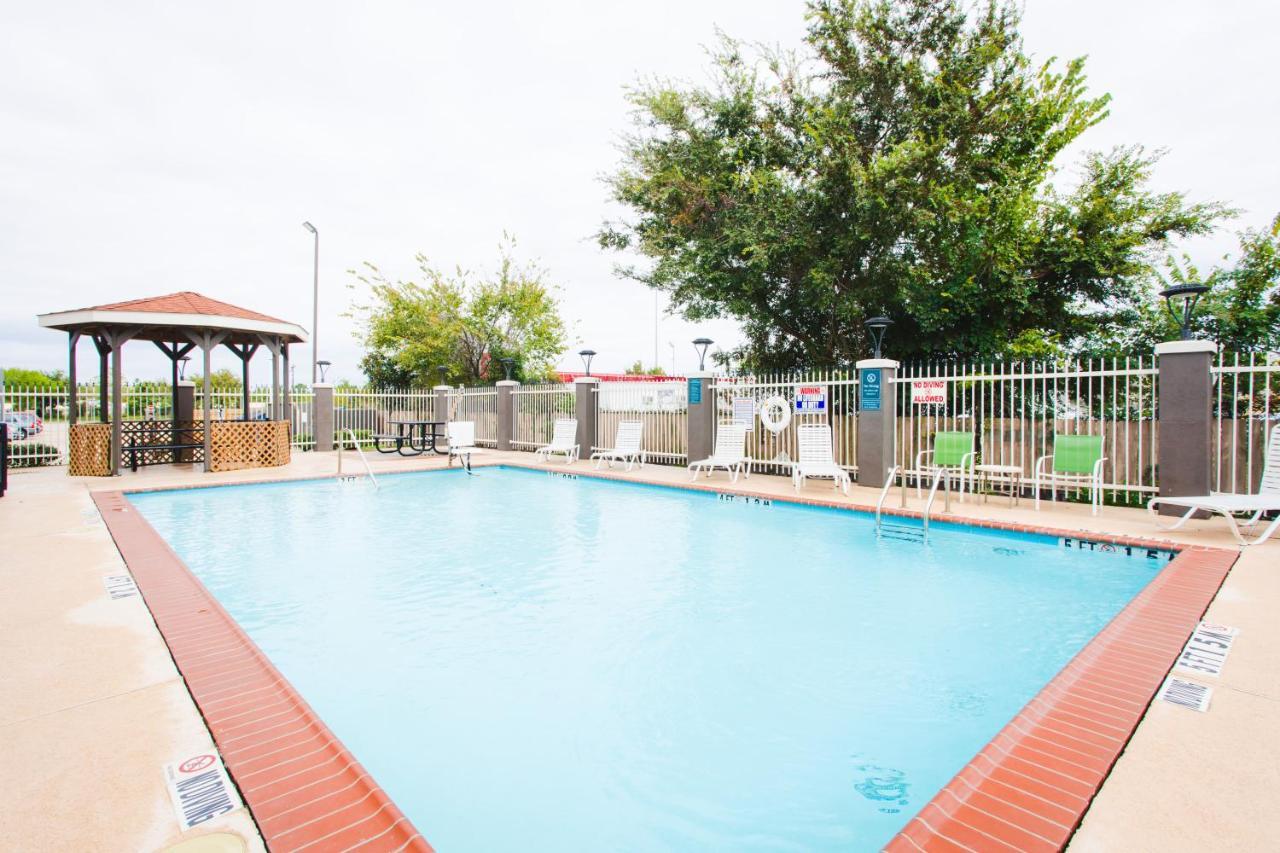 Palacio Royale Inn Signature Katy Exterior photo