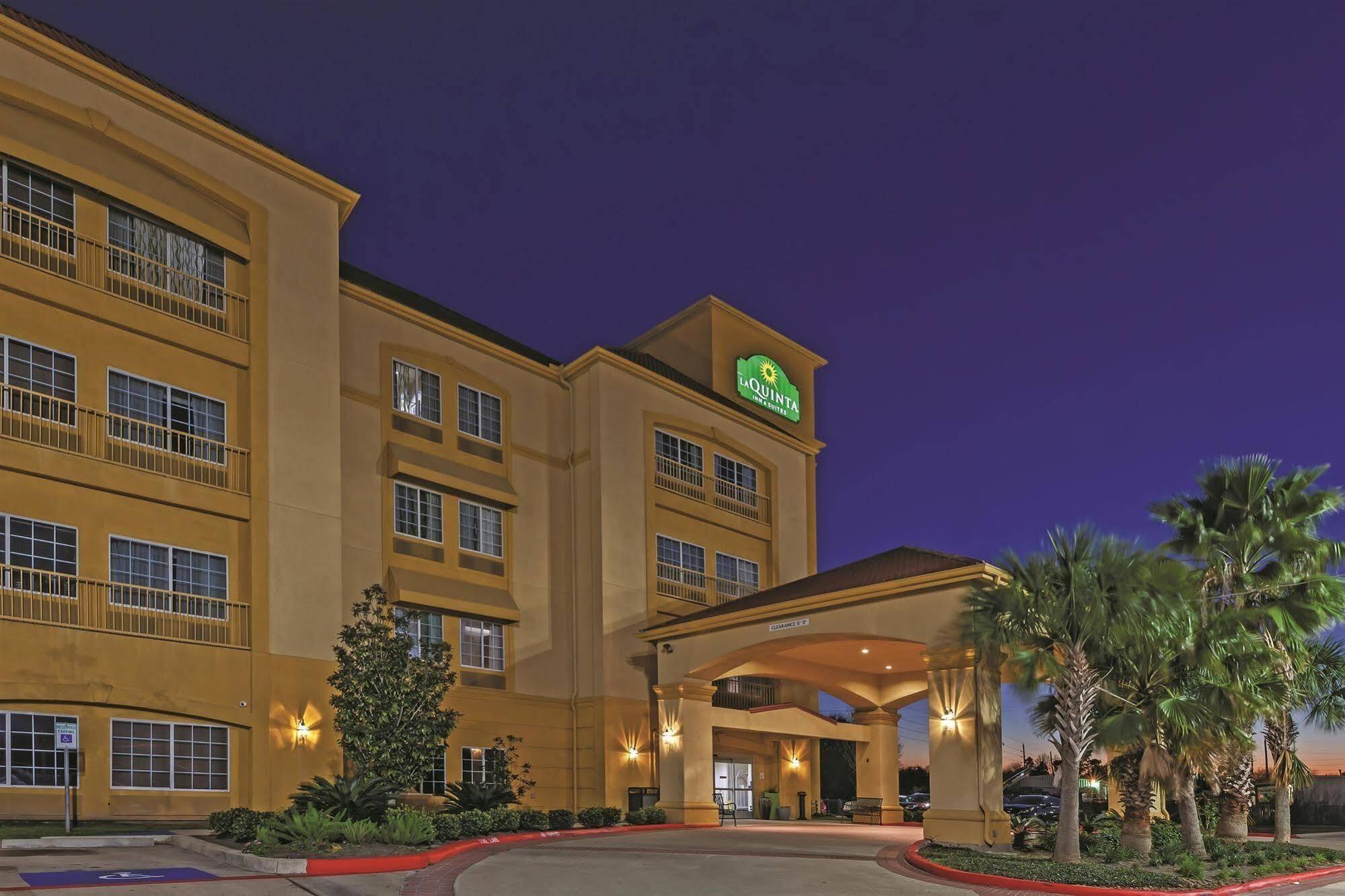 Palacio Royale Inn Signature Katy Exterior photo
